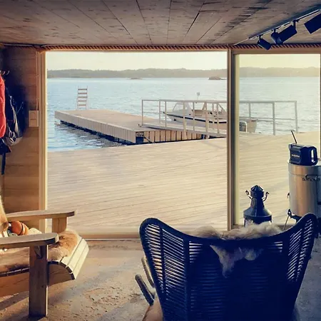 Stunning In With Wifi * Fitjar